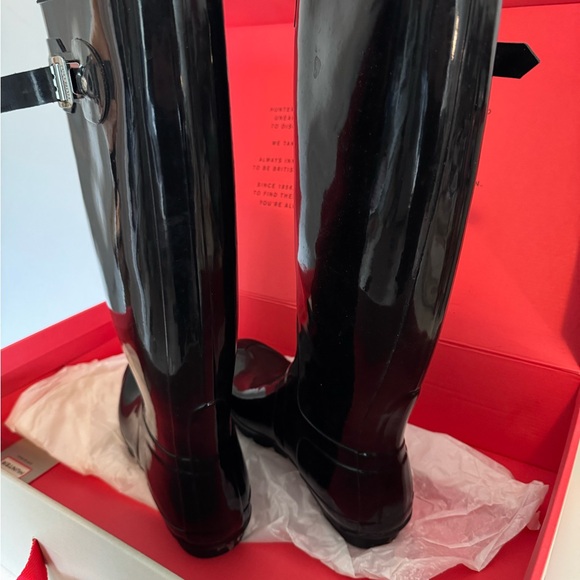 Hunter Women's Tall Gloss Black Rain Boots - Picture 3 of 6